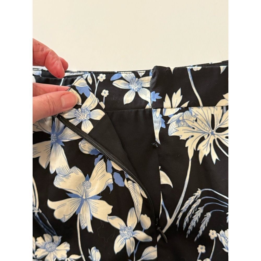 TALBOTS Garden Floral Pencil Skirt Sateen Office Career Knee Black Blue 16 Pet - Picture 10 of 16